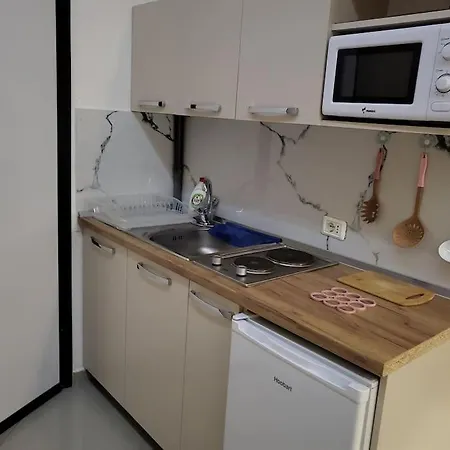 Isabel's 2 Apartment